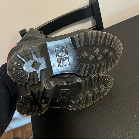 Dr. Martens Black Leather Sinclair Boots - Picture 13 of 13